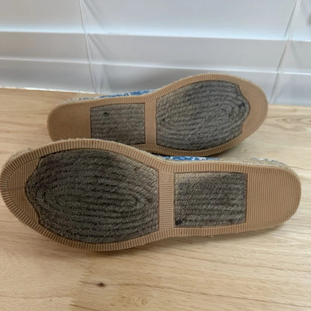 Brighton Bali Women's 9M Belina Bali Print Canvas Espadrilles Blue Print NWBox